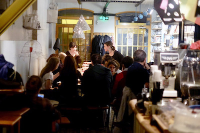 Rembetika night at Dose & Istos Café, photo by Paul Benjamin Osterlund